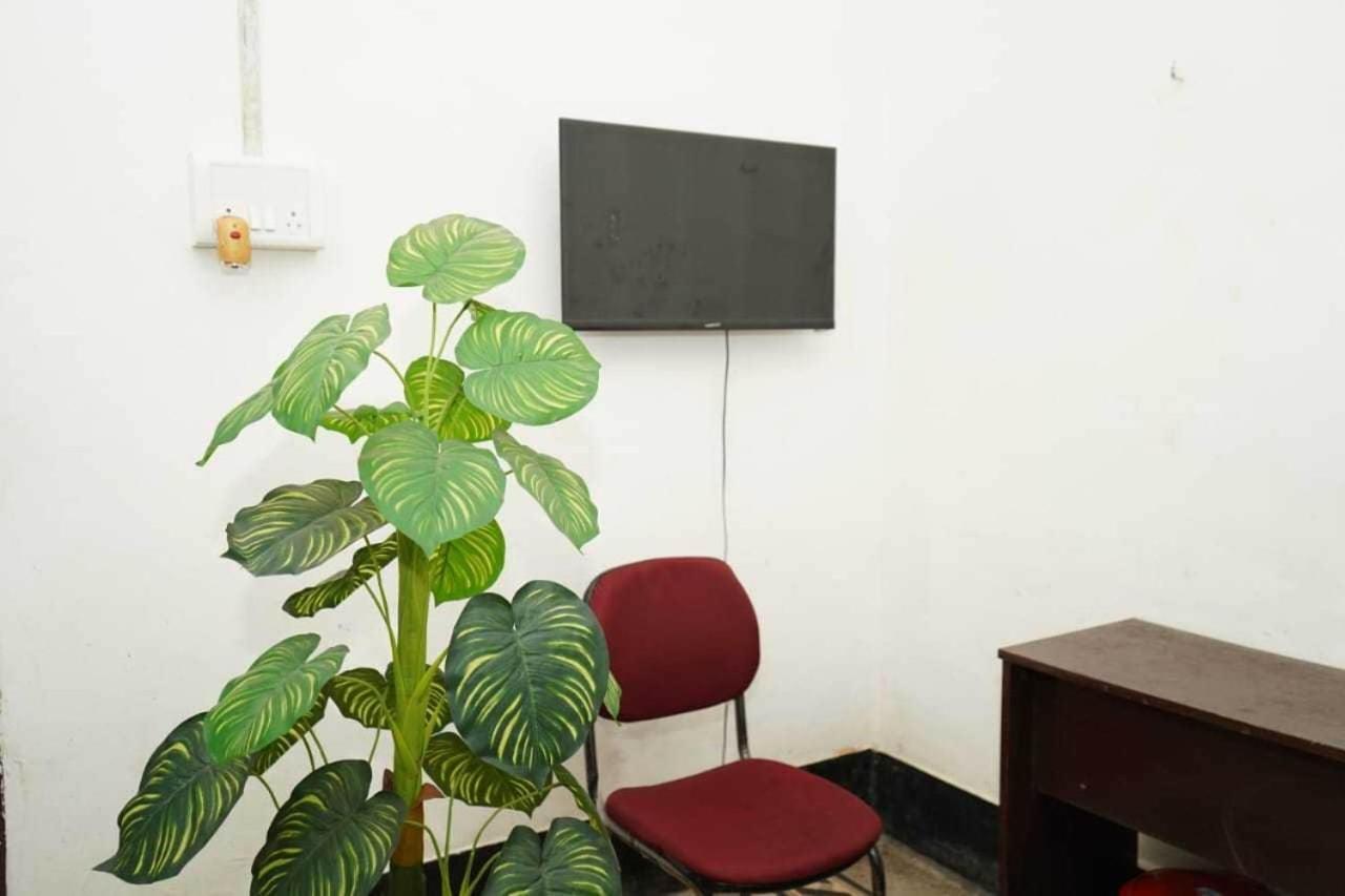 Spot On Hotel Nor' - East Guwahati Exteriör bild