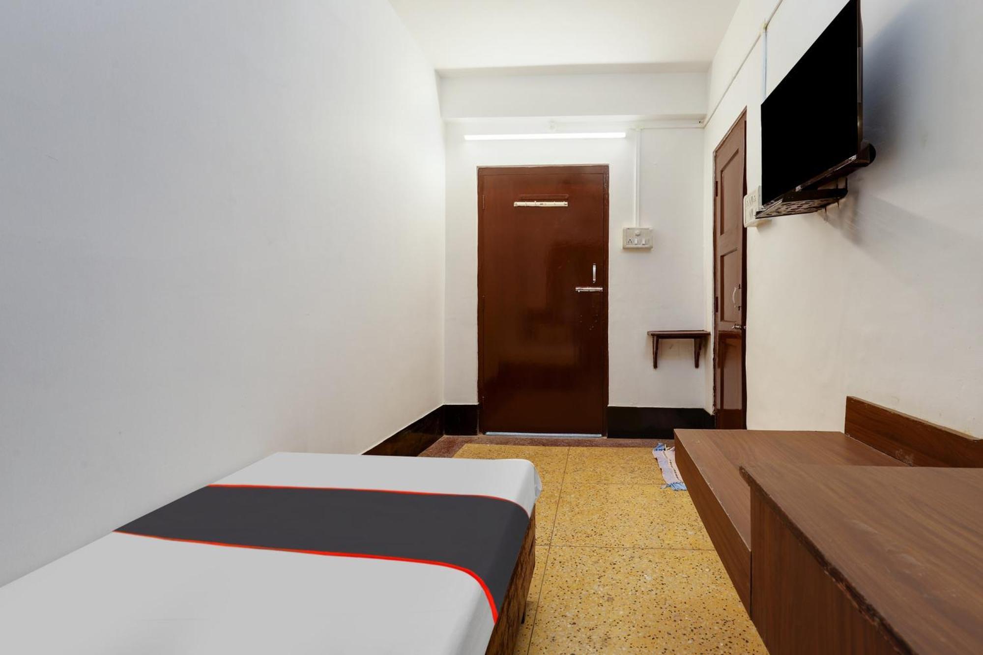 Spot On Hotel Nor' - East Guwahati Exteriör bild