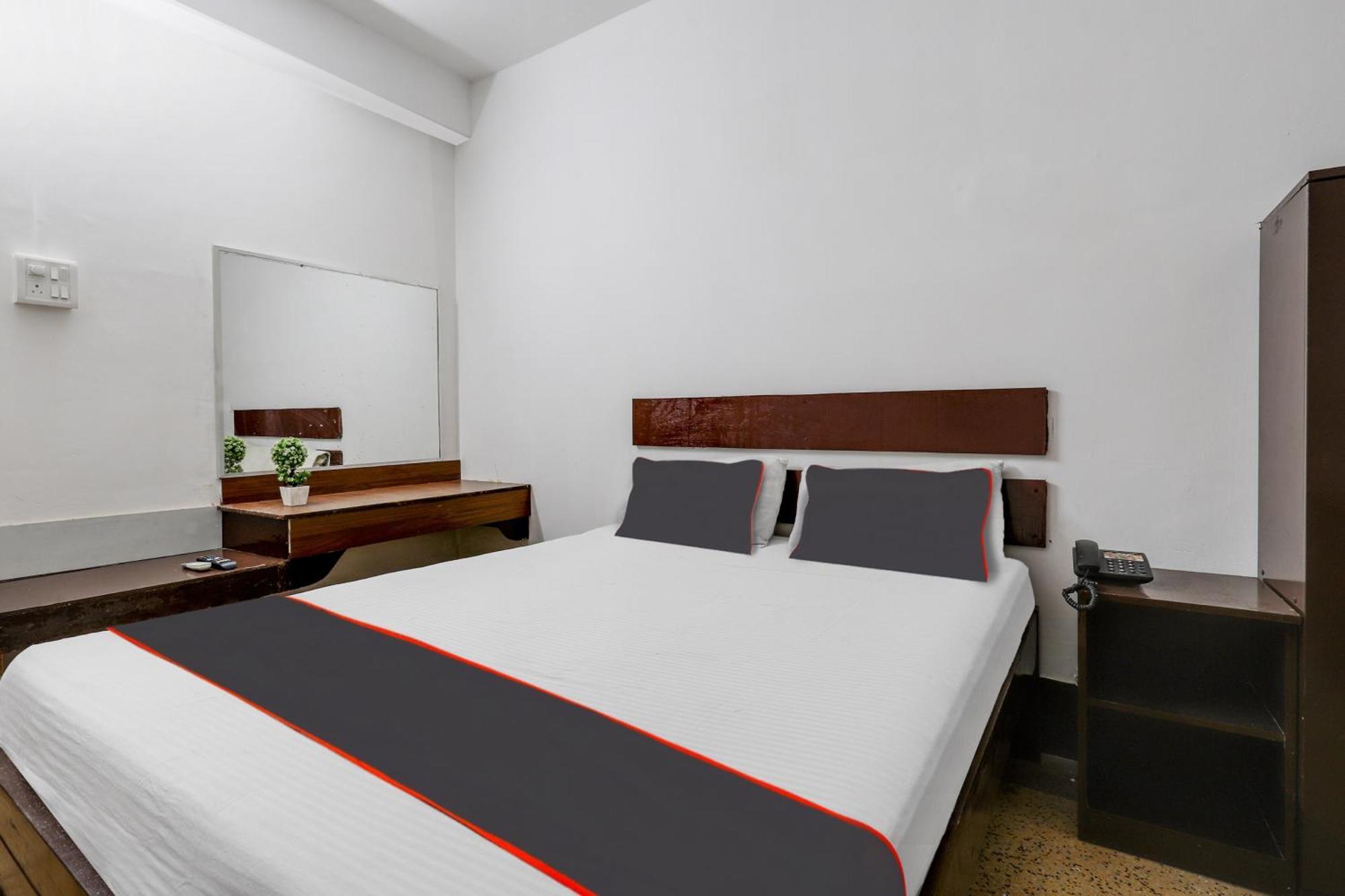 Spot On Hotel Nor' - East Guwahati Exteriör bild